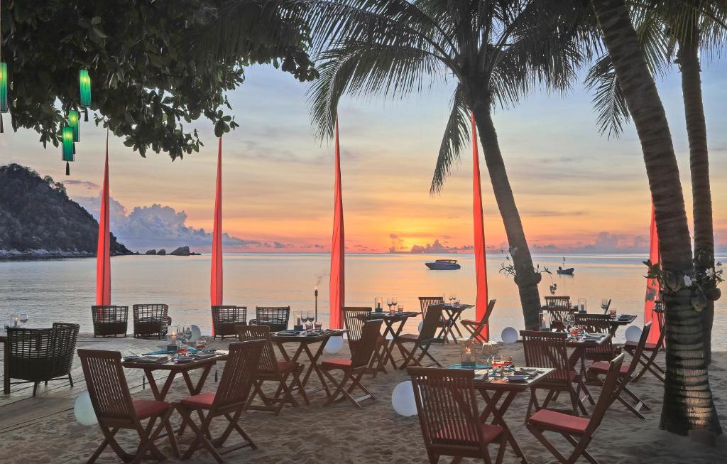 Anantara sea pool