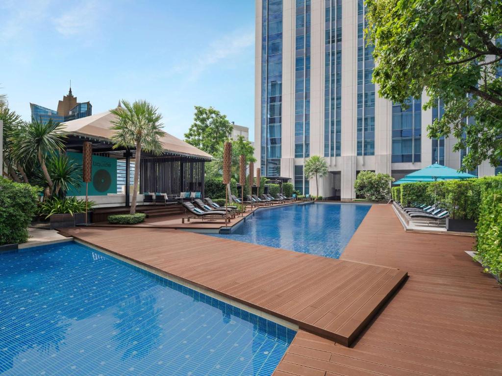 Sofitel Sukhumvit pool