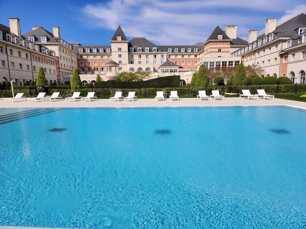 Vienna House Dream Castle Hotel ​ pooll