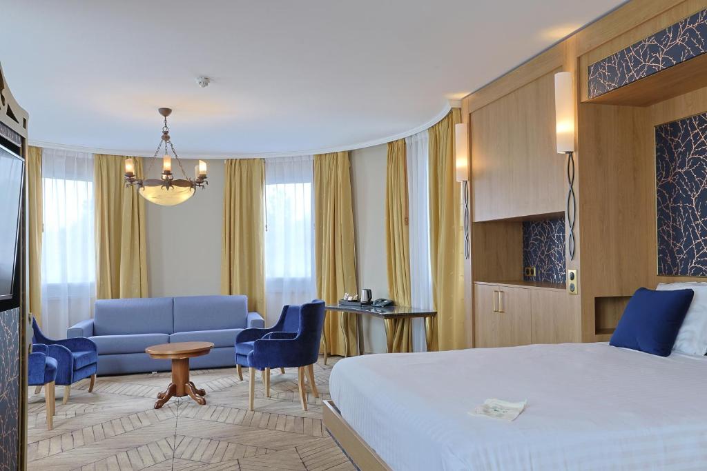 Vienna House Dream Castle Hotel ​junior suite