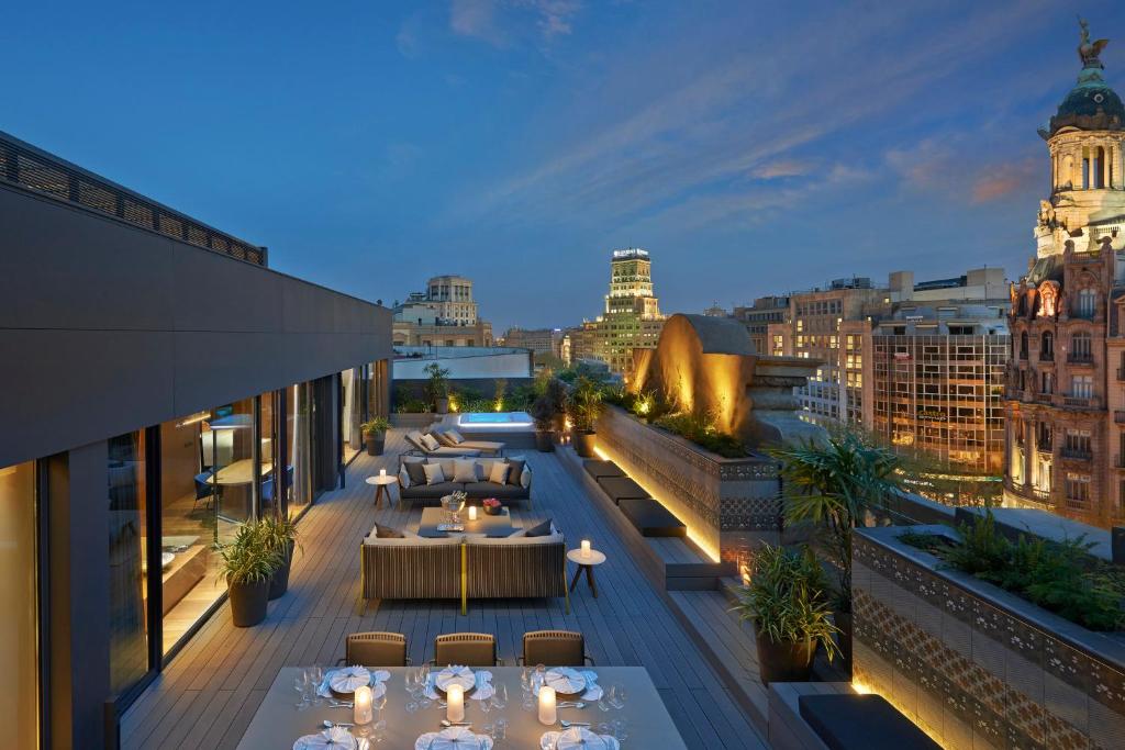 Mandarin Oriental Barcelona night