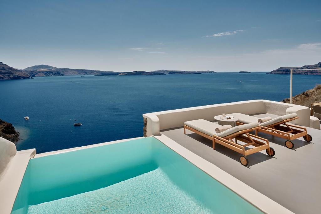 Mystique, A Luxury Collection Hotel, Santoriiiniii