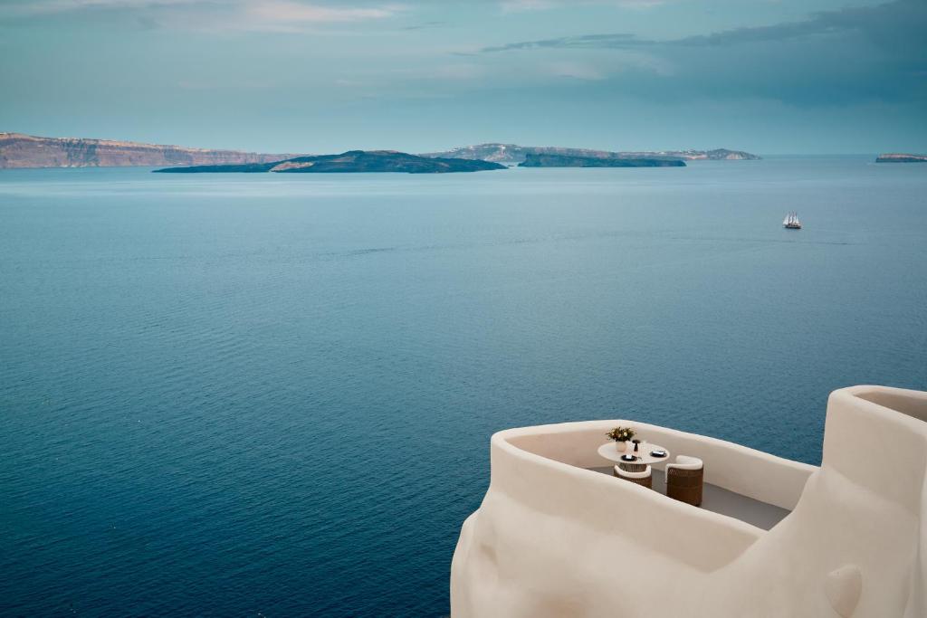 Mystique, A Luxury Collection Hotel, Santorini woooooow