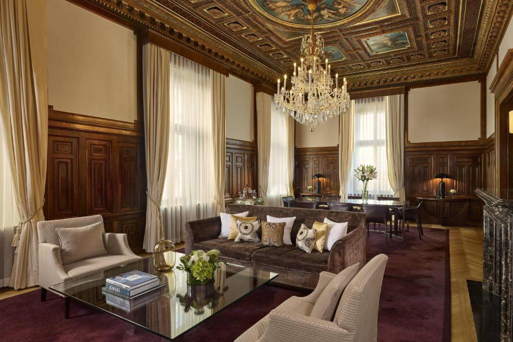 Ritz-Carlton Vienna aa