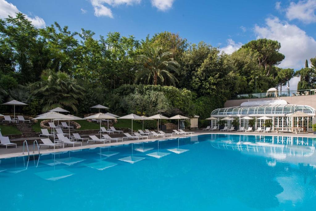 Rome Cavalieri, Waldorf Astoria Hotel And Resort poool